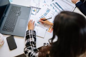 Intent Signals B2B : détecter les acheteurs prêts avant vos concurrents