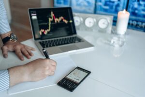 Mailchimp vs solution emailing dédiée : ce que révèle l&rsquo;usage réel en 2026